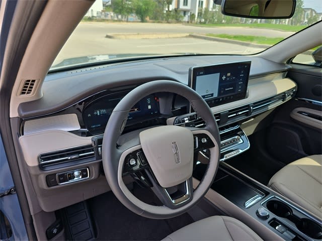 2023 Lincoln Corsair Standard 2