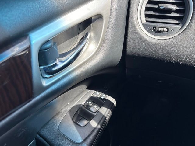 Thumbnail: 2014 Nissan Pathfinder - 26