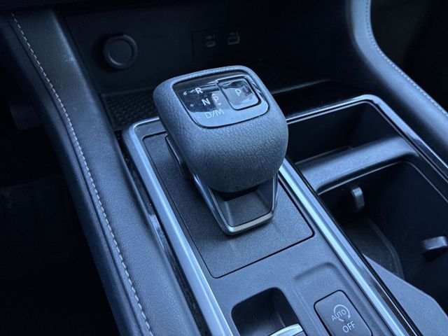 Thumbnail: 2022 Nissan Pathfinder - 17