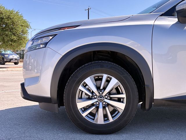 Thumbnail: 2022 Nissan Pathfinder - 8