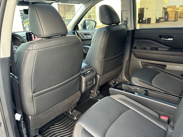 Thumbnail: 2026 Nissan Pathfinder - 13