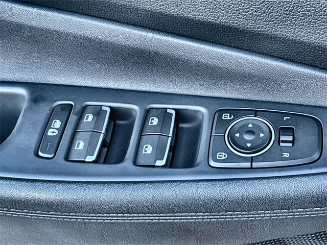 Thumbnail: 2022 Hyundai Santa Fe - 37