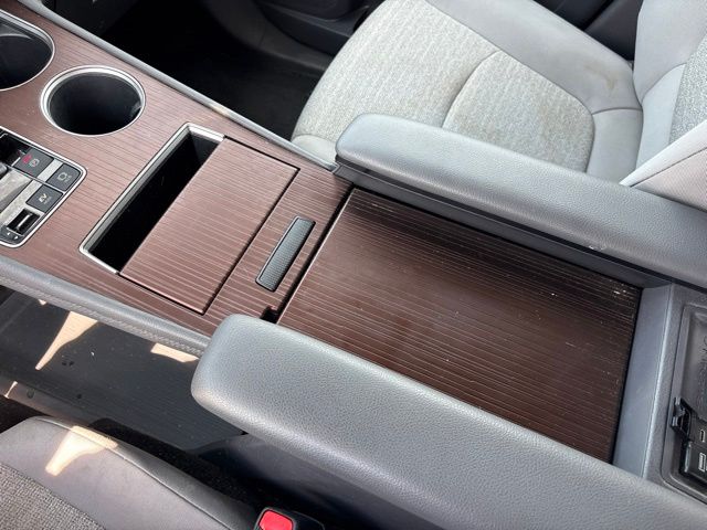 Thumbnail: 2021 Toyota Sienna - 24