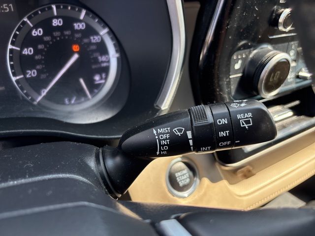 Thumbnail: 2021 Toyota Highlander - 23