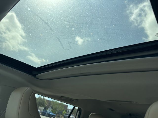 Thumbnail: 2021 Toyota Highlander - 26