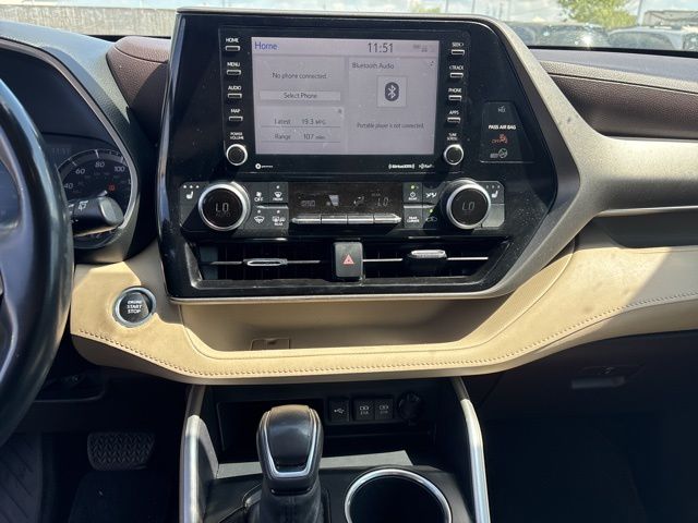 Thumbnail: 2021 Toyota Highlander - 11