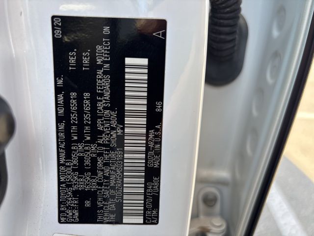 Thumbnail: 2021 Toyota Highlander - 16