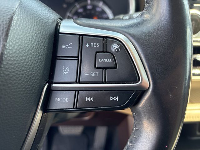 Thumbnail: 2021 Toyota Highlander - 21