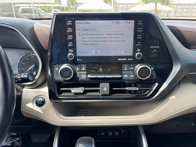 Thumbnail: 2021 Toyota Highlander - 11