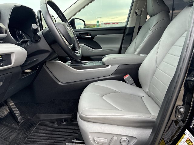 Thumbnail: 2020 Toyota Highlander - 11