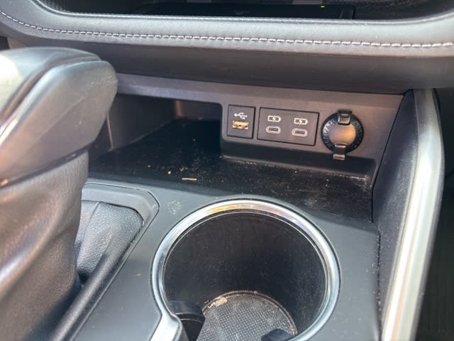 Thumbnail: 2023 Toyota Highlander - 24