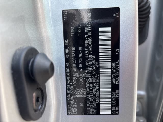 Thumbnail: 2023 Toyota Highlander - 15