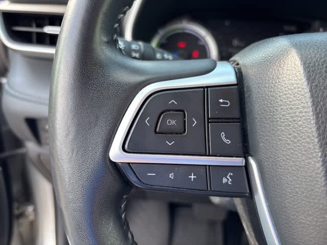 Thumbnail: 2023 Toyota Highlander - 20