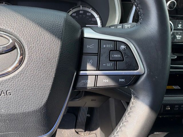 Thumbnail: 2024 Toyota Highlander - 19