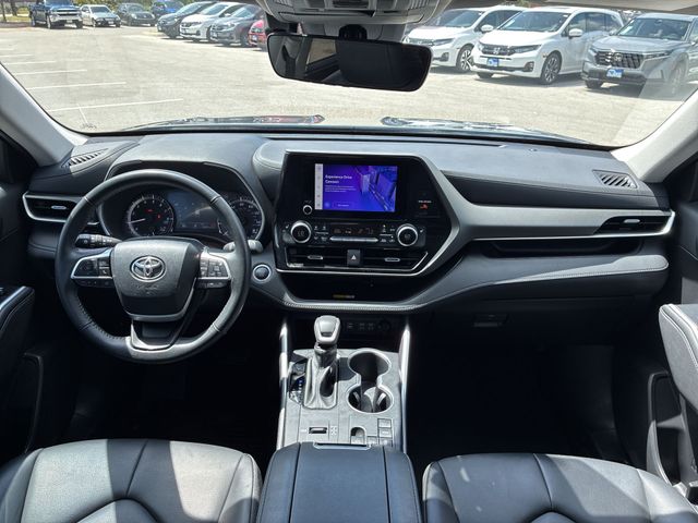 Thumbnail: 2024 Toyota Highlander - 9