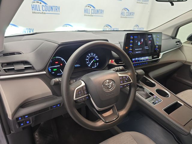Thumbnail: 2021 Toyota Sienna - 2
