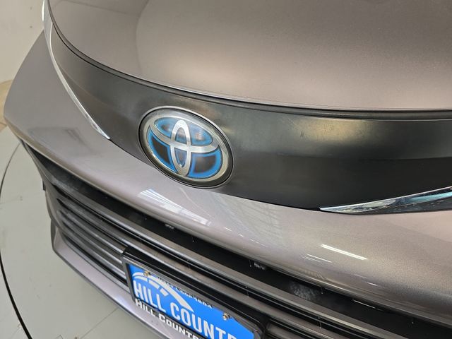 Thumbnail: 2021 Toyota Sienna - 25