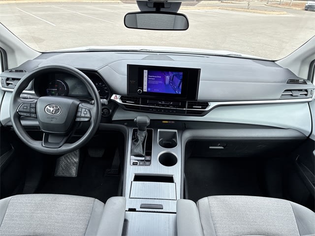 Thumbnail: 2025 Toyota Sienna - 10