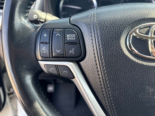 Thumbnail: 2017 Toyota Highlander - 19
