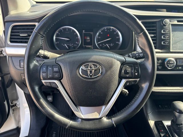 Thumbnail: 2017 Toyota Highlander - 10