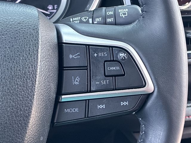 Thumbnail: 2022 Toyota Highlander - 34