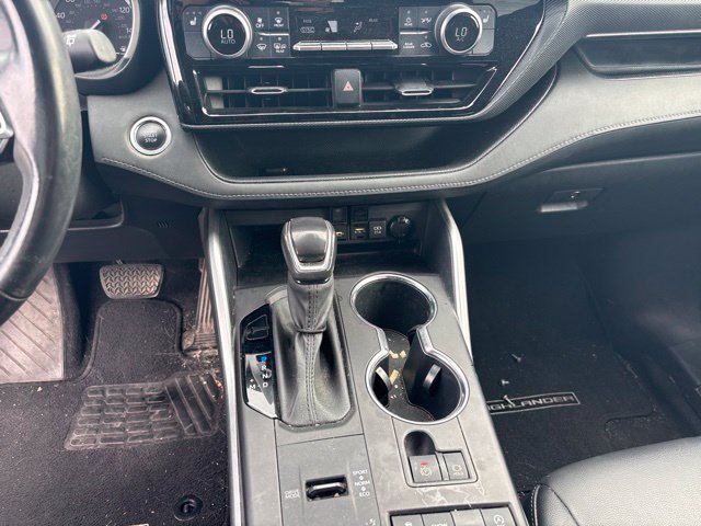 Thumbnail: 2021 Toyota Highlander - 23