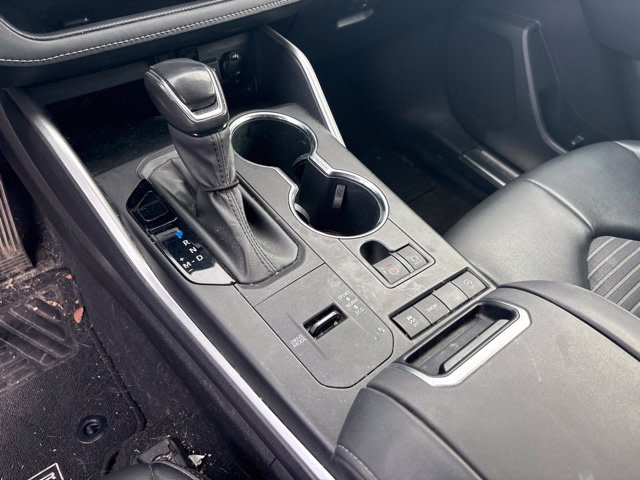 Thumbnail: 2021 Toyota Highlander - 12