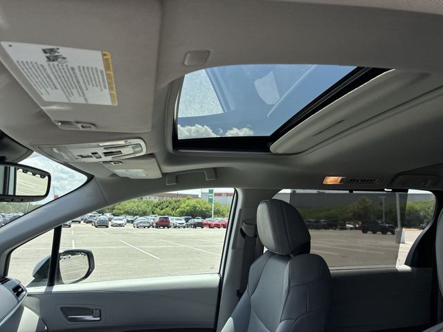 Thumbnail: 2021 Toyota Sienna - 29