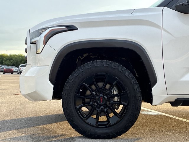 Thumbnail: 2022 Toyota Tundra - 6