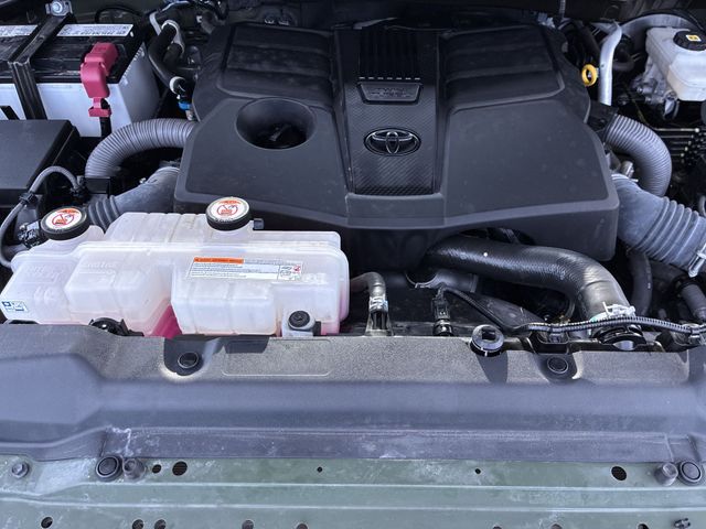 Thumbnail: 2022 Toyota Tundra - 9