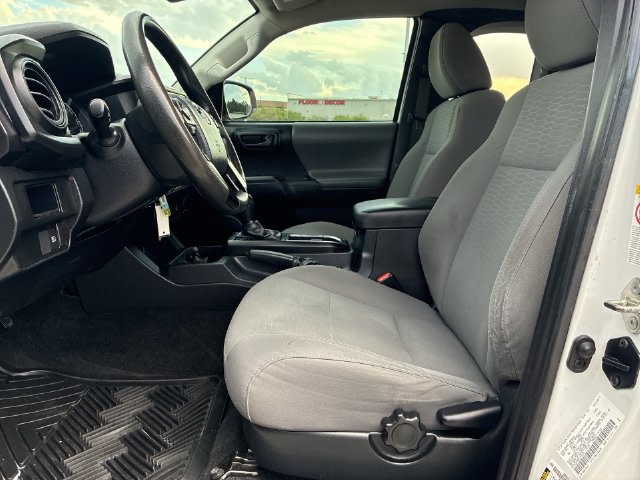 Thumbnail: 2019 Toyota Tacoma - 11