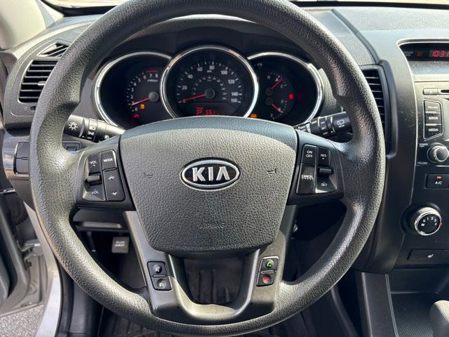 Thumbnail: 2013 Kia Sorento - 7