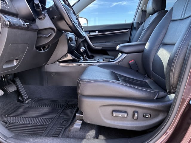 Thumbnail: 2015 Kia Sorento - 12