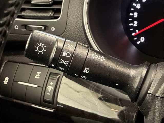 Thumbnail: 2015 Kia Sorento - 17