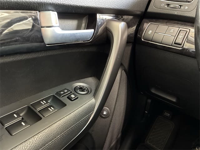 Thumbnail: 2015 Kia Sorento - 37