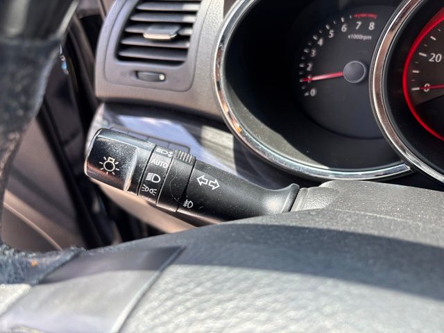 Thumbnail: 2013 Kia Sorento - 11