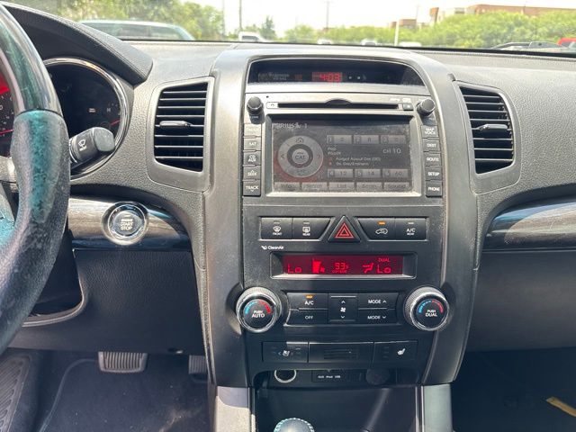 Thumbnail: 2013 Kia Sorento - 10