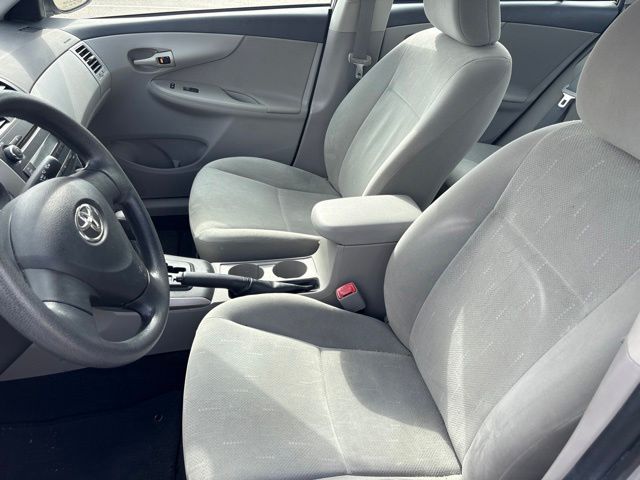Thumbnail: 2012 Toyota Corolla - 9
