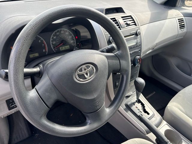 Thumbnail: 2012 Toyota Corolla - 2