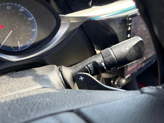 Thumbnail: 2015 Toyota Corolla - 23
