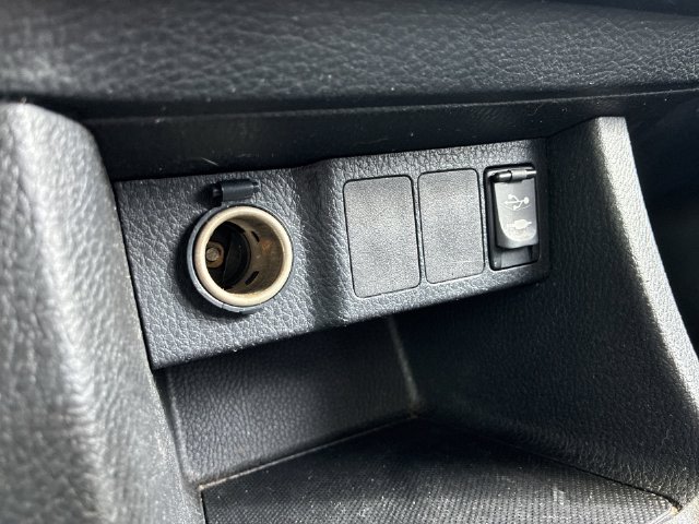 Thumbnail: 2015 Toyota Corolla - 38