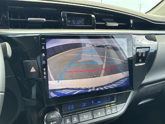 Thumbnail: 2015 Toyota Corolla - 36