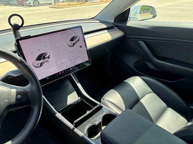 Thumbnail: 2019 Tesla Model 3 - 10