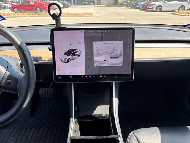 Thumbnail: 2019 Tesla Model 3 - 7
