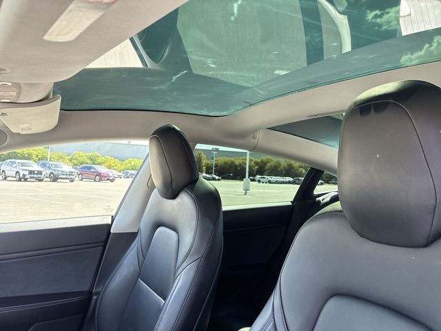 Thumbnail: 2019 Tesla Model 3 - 24