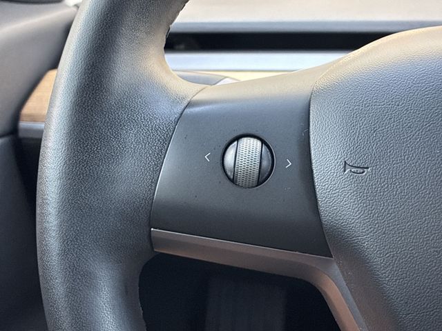 Thumbnail: 2019 Tesla Model 3 - 29