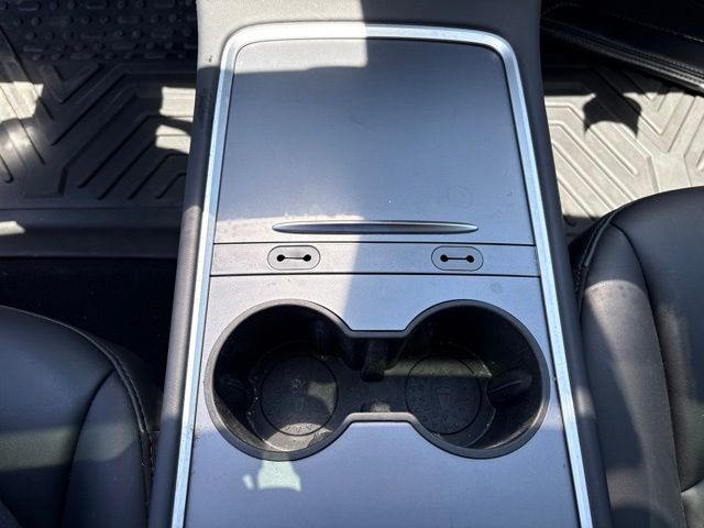 Thumbnail: 2023 Tesla Model 3 - 19