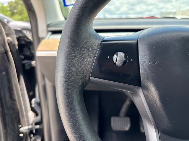 Thumbnail: 2021 Tesla Model Y - 18