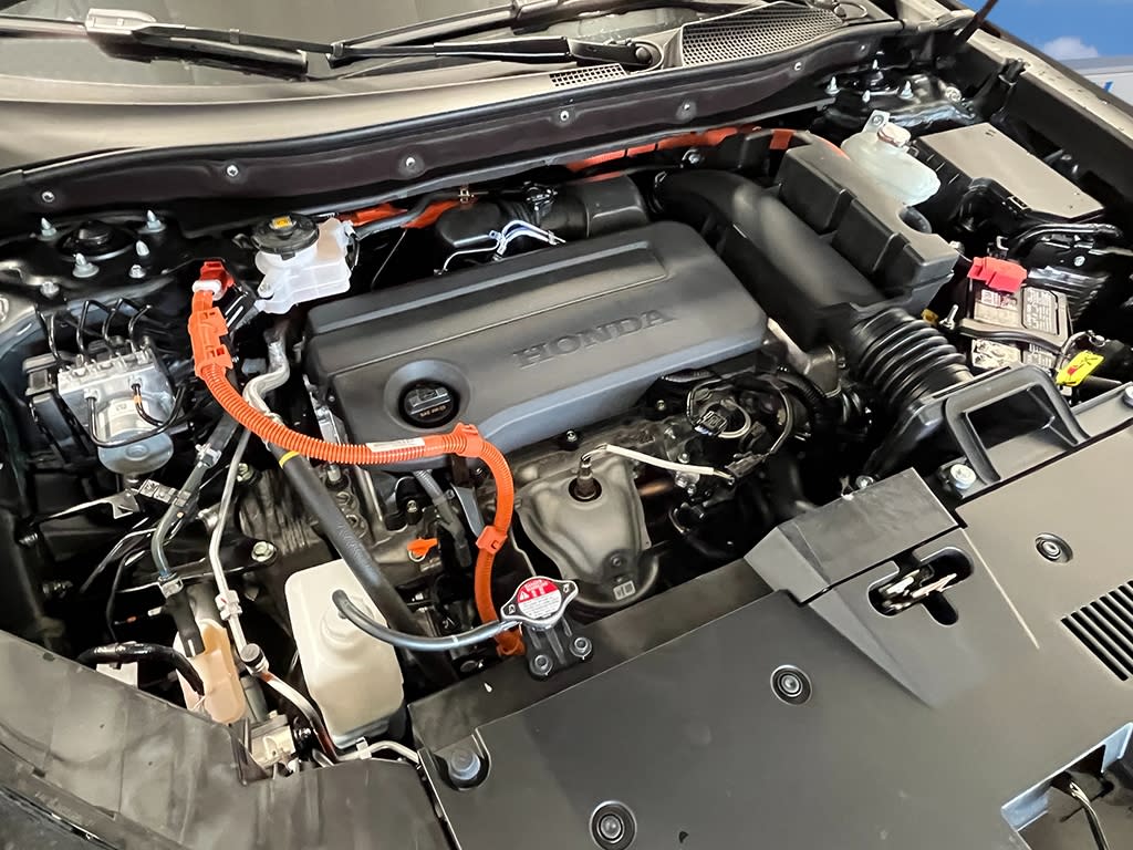 2026 Honda CR-V Sport Touring - Photo 9