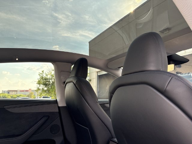 Thumbnail: 2026 Tesla Model Y - 27